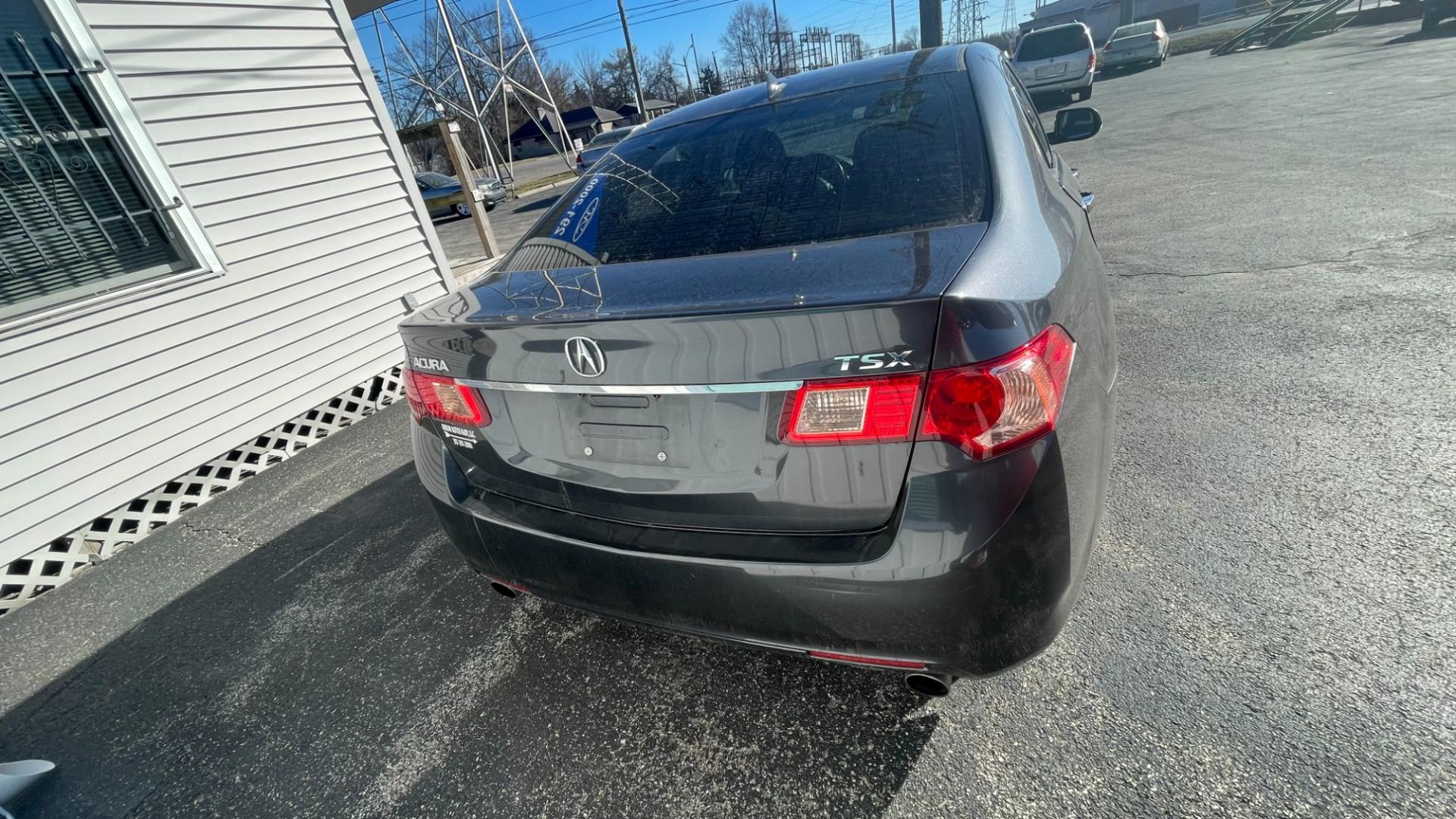 2011 Gray /BLACK Acura TSX (JH4CU2F60BC) with an 2.4L L4 DOHC 16V engine, 4-Speed Automatic transmission, located at 2710A Westlane Rd., Indianapolis, IN, 46268, (317) 291-2000, 39.885670, -86.208160 - Photo#4